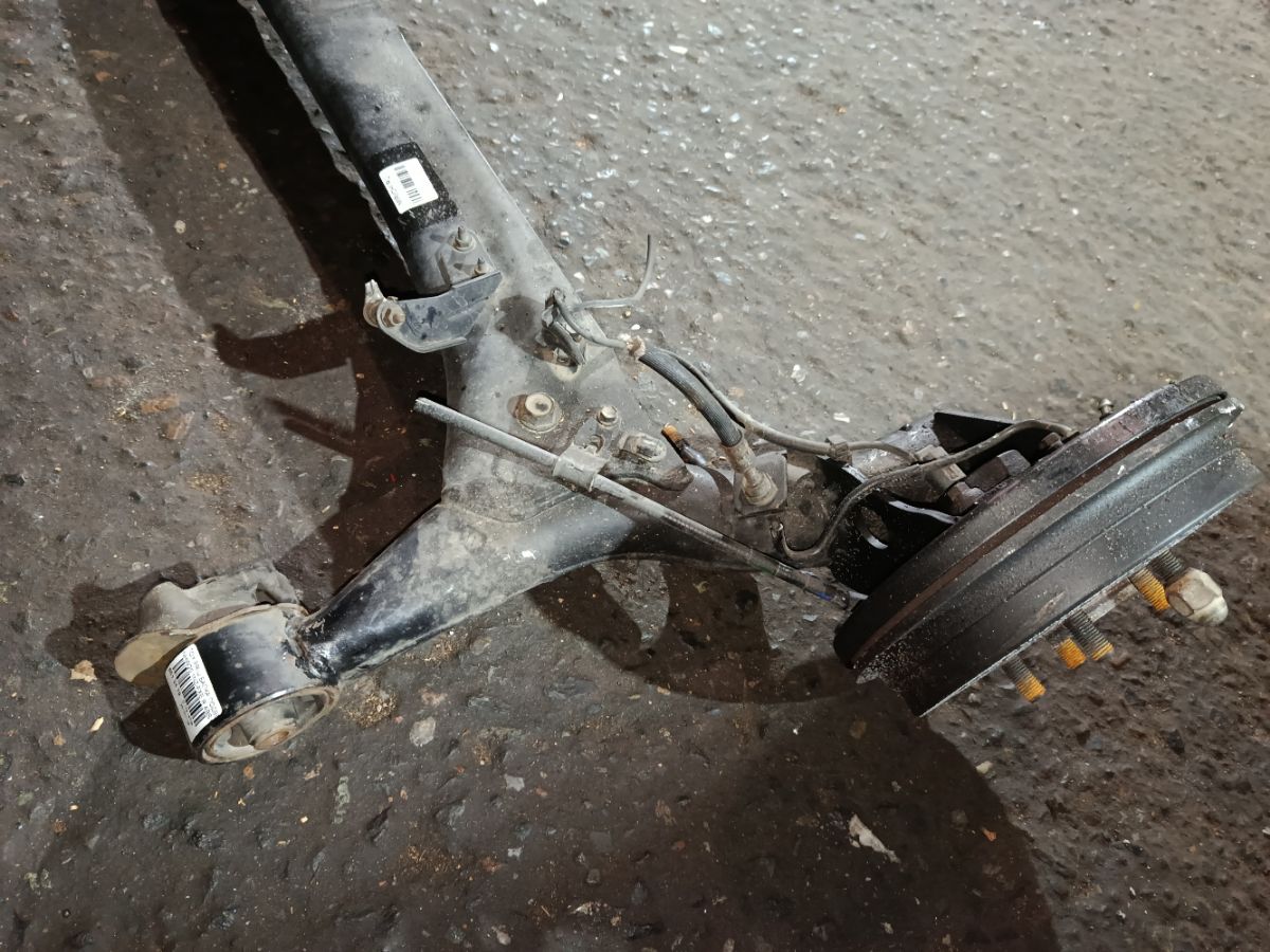 Балка подвески на Toyota Prius NHW20 1NZ-FXE Фото 5