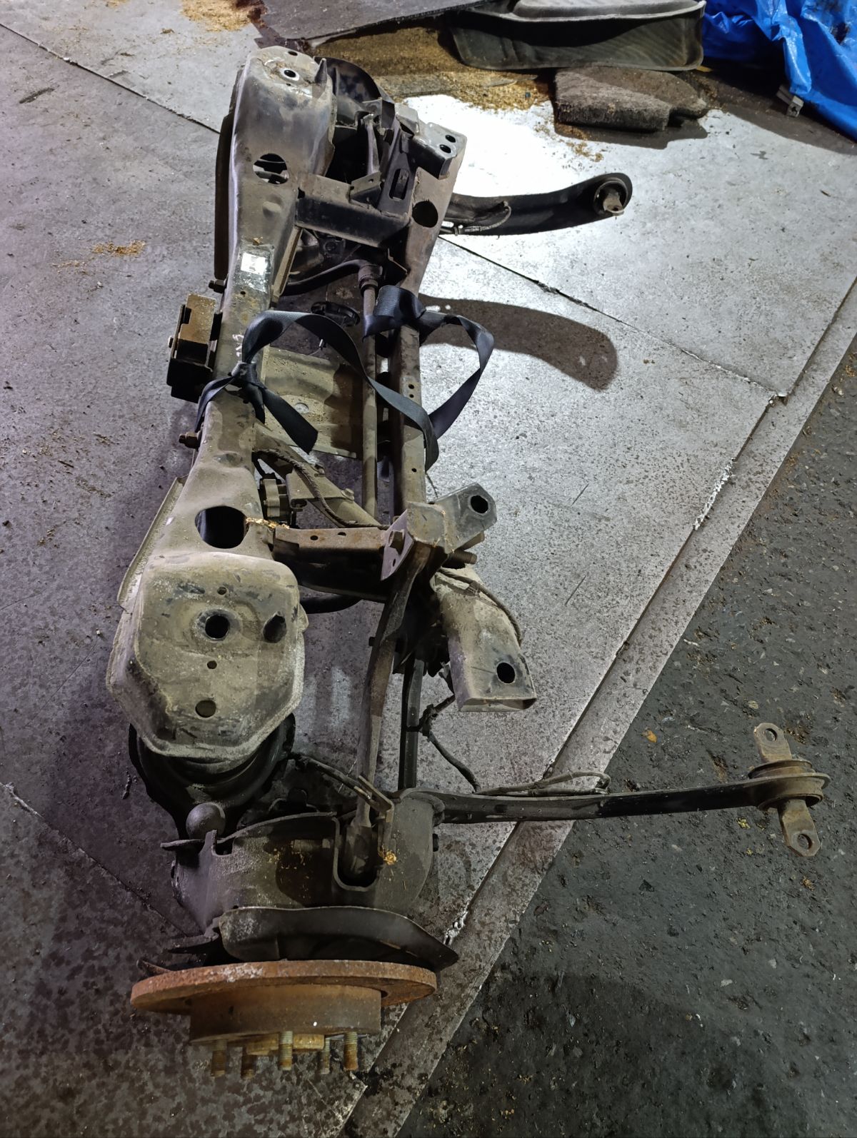 Балка подвески на Mazda Premacy CREW LF-DE Фото 16