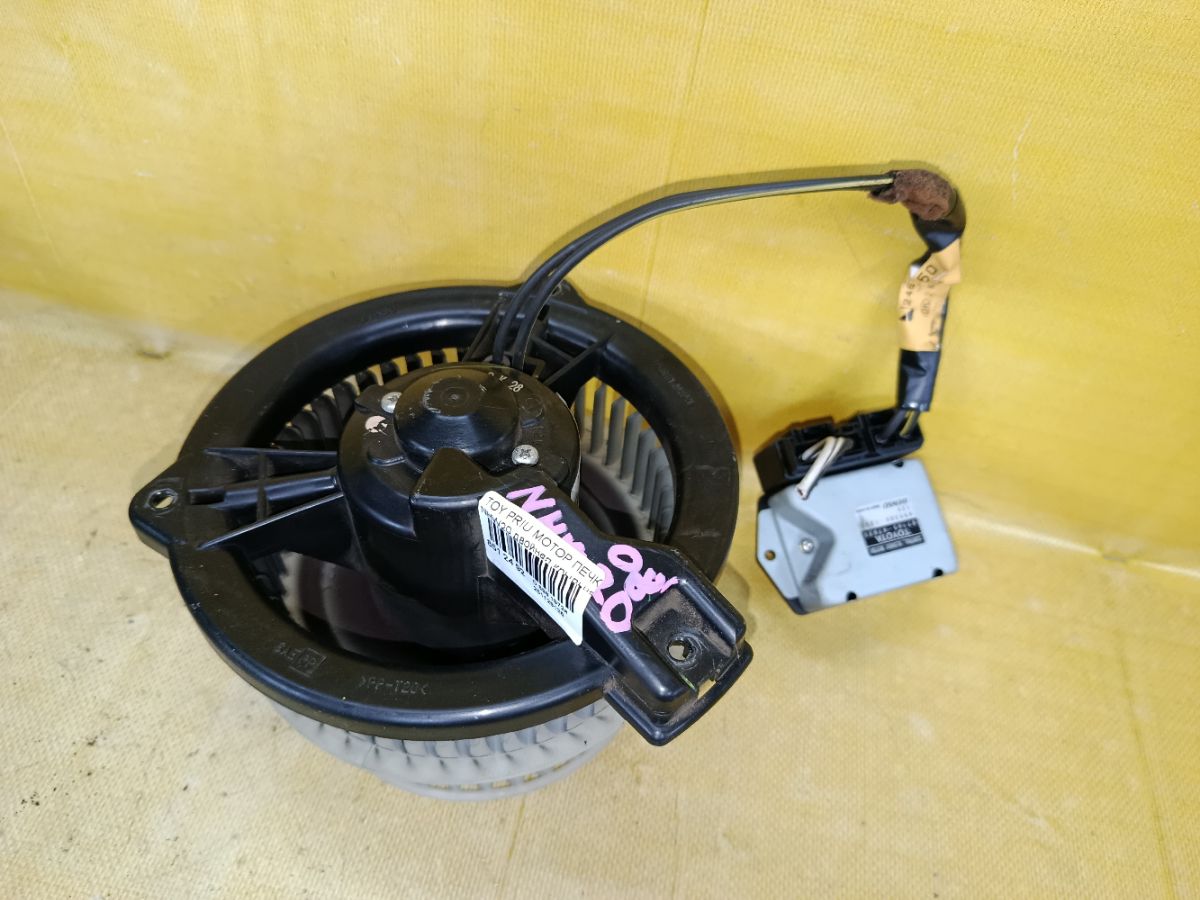 Мотор печки на Toyota Prius NHW20 Фото 4