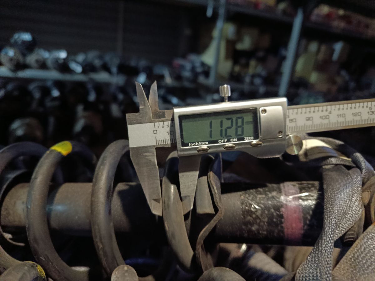 Стойка амортизатора 341363, 48530-47040, 48530-47041, 48530-47061, 48530-49395, 48530-49735, 48530-49745, CR-049R-NHW20, SJ-049R-NHW20, ST-049R-NHW20 на Toyota Prius NHW20 1NZ-FXE Фото 9