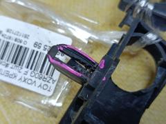 Крепление бампера на Toyota Voxy AZR60G Фото 8