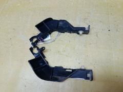 Крепление бампера на Toyota Voxy AZR60G Фото 9