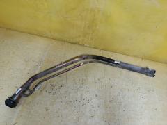 Заливная горловина топливного бака на Honda Stepwgn RF1 B20B Фото 3