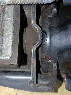 Подушка двигателя 12305-37050 на Toyota Voxy ZRR70G 3ZR-FAE Фото 5