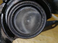 Подушка двигателя 12305-37050 на Toyota Voxy ZRR70G 3ZR-FAE Фото 6