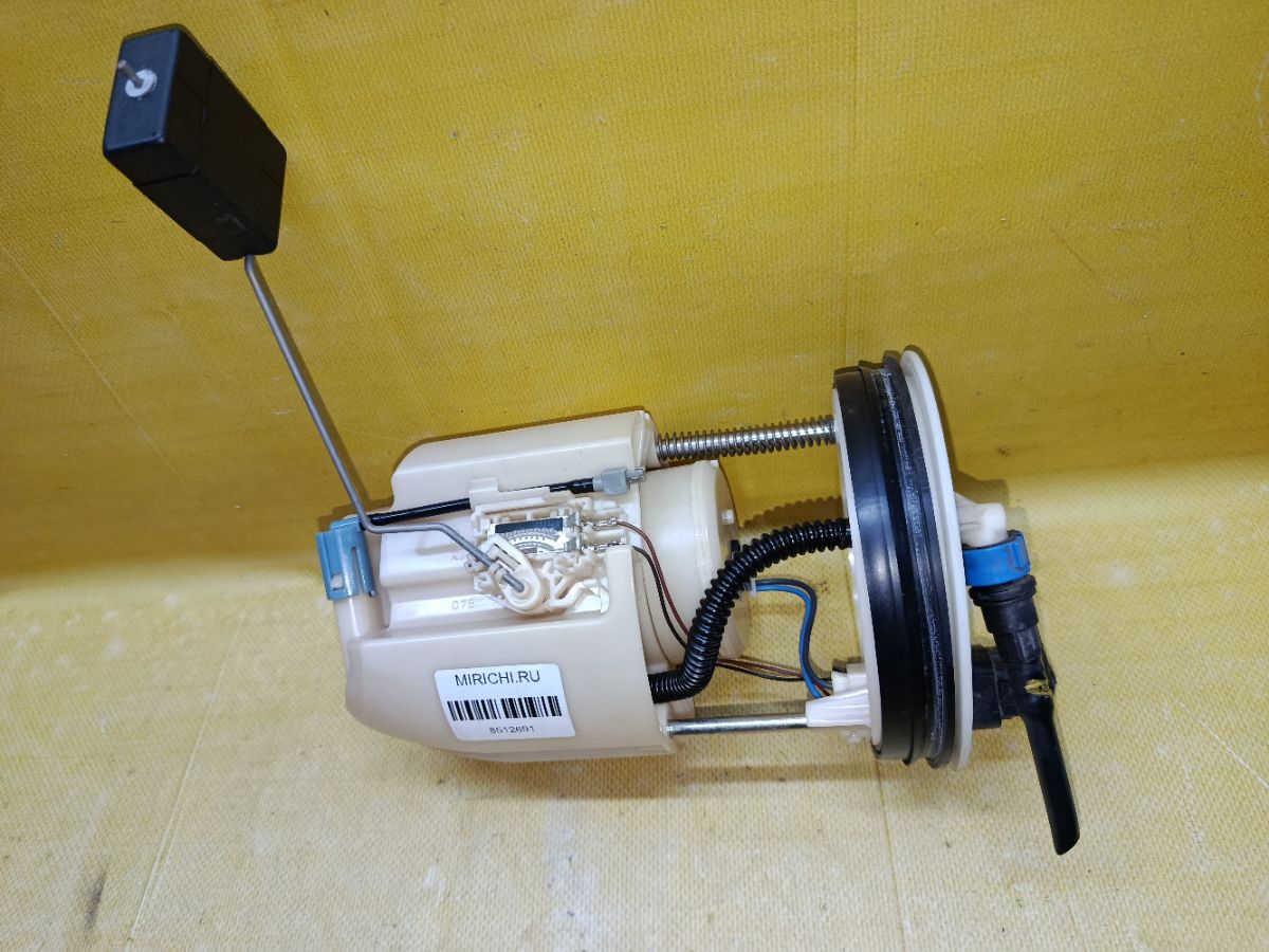 Бензонасос ZJ20-1335XA, 2S6U9350A1A на Mazda Verisa DC5W ZY-VE Фото 4