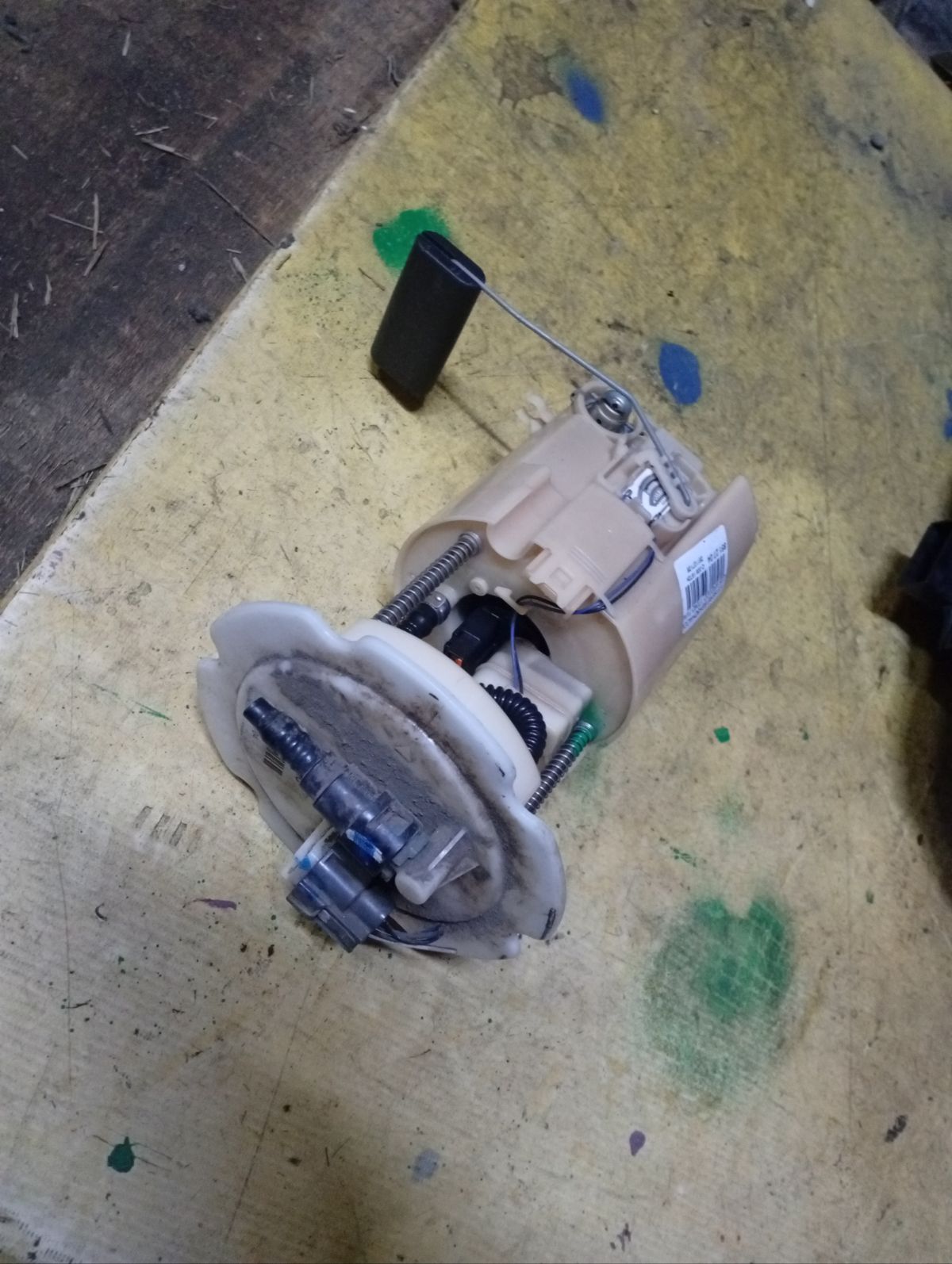 Бензонасос 17040-1VA0A на Nissan Serena C26 MR20DD Фото 7