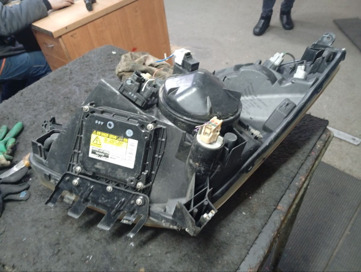 Фара 47-24 47-24,212-11G7-LDEMR, 47-16R на Toyota Prius NHW20 Фото 11