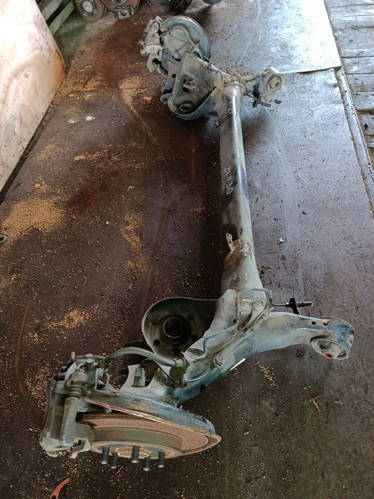 Балка подвески на Toyota Prius ZVW30 2ZR-FXE Фото 14