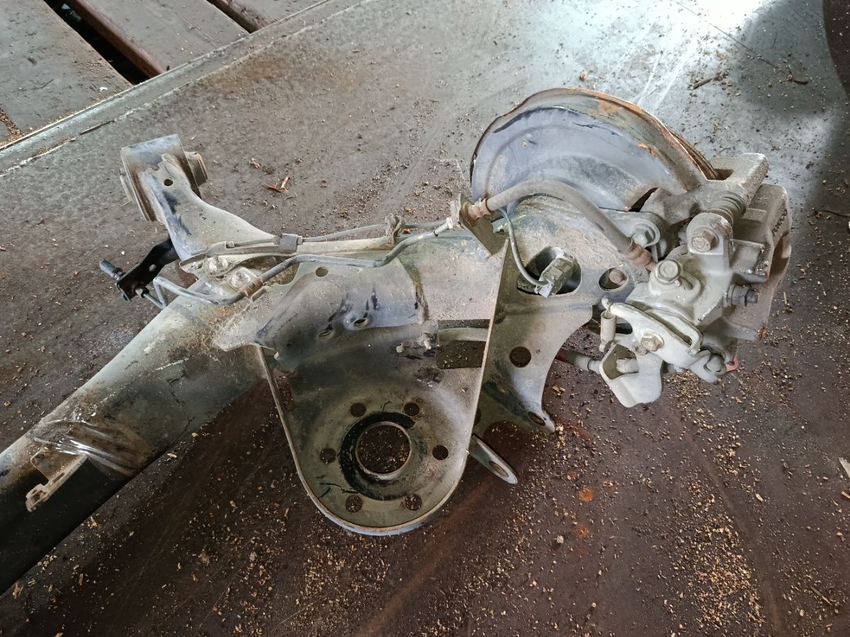 Балка подвески на Toyota Prius ZVW30 2ZR-FXE Фото 7