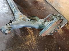 Балка подвески на Toyota Prius ZVW30 2ZR-FXE Фото 11