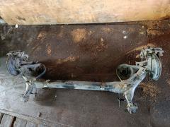 Балка подвески на Toyota Prius ZVW30 2ZR-FXE Фото 3