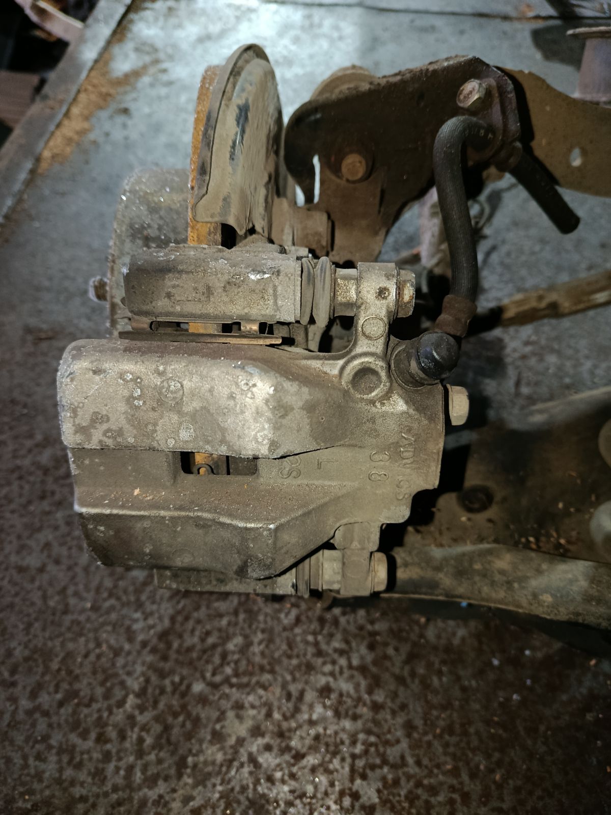 Балка подвески на Toyota Sai AZK10 2AZ-FXE Фото 7