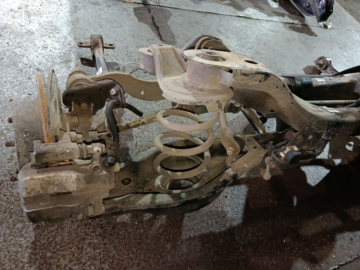 Балка подвески на Toyota Sai AZK10 2AZ-FXE Фото 8