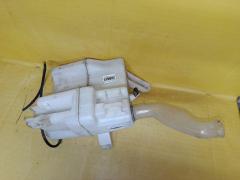 Бачок омывателя на Toyota Prius ZVW30 Фото 3