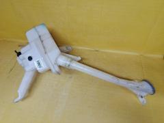 Бачок омывателя на Nissan Leaf AZE0 Фото 3