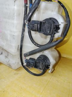 Бачок омывателя 85315-68020 на Toyota Wish ZGE20G Фото 6