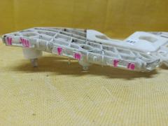 Крепление бампера 52115-28210, 52116-28210 на Toyota Voxy ZRR70G Фото 8