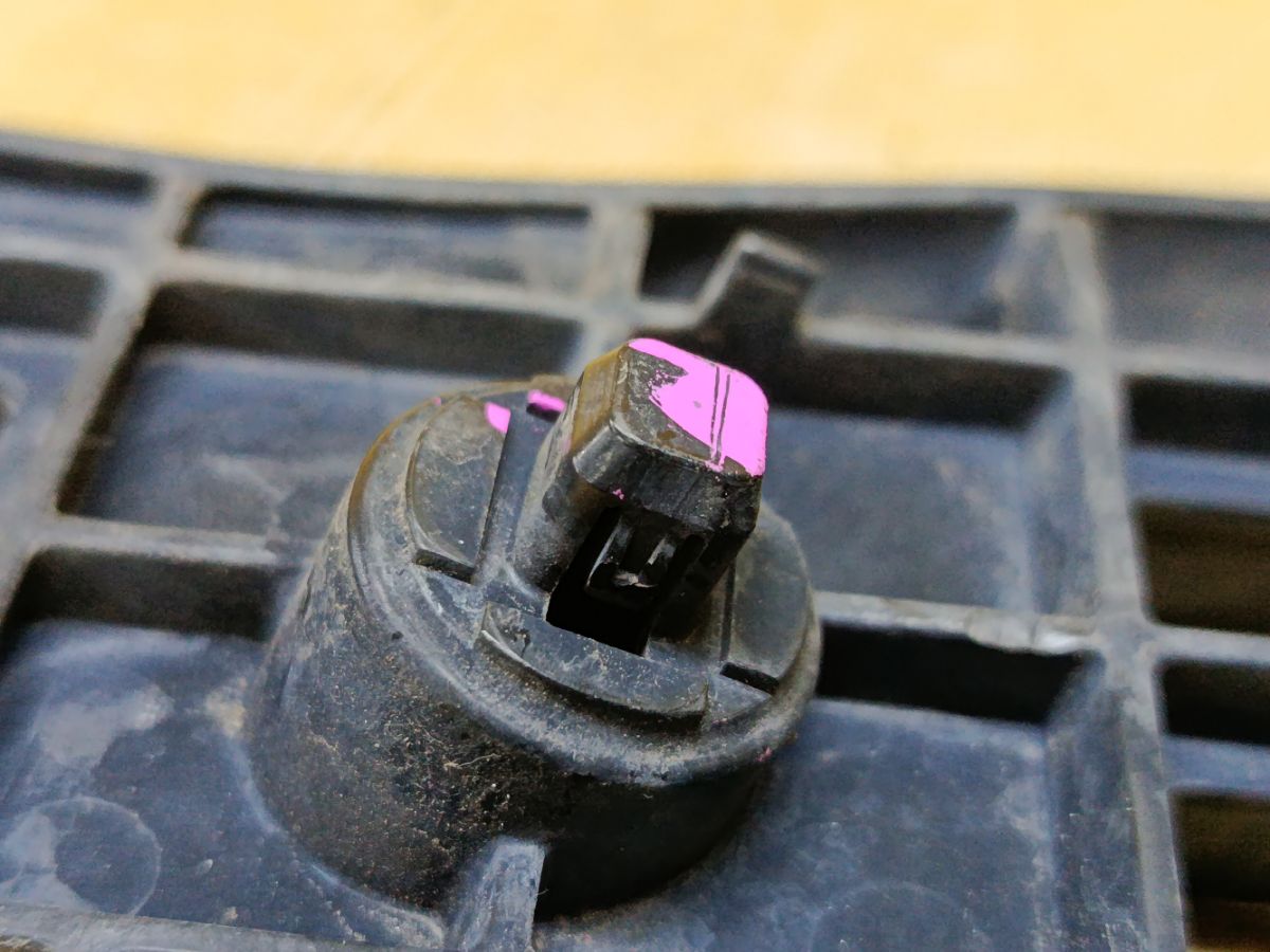 Крепление бампера 52116-47020, 52115-47020 на Toyota Prius ZVW30 Фото 7