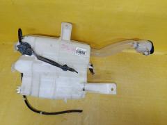 Бачок омывателя на Toyota Prius ZVW30 Фото 3