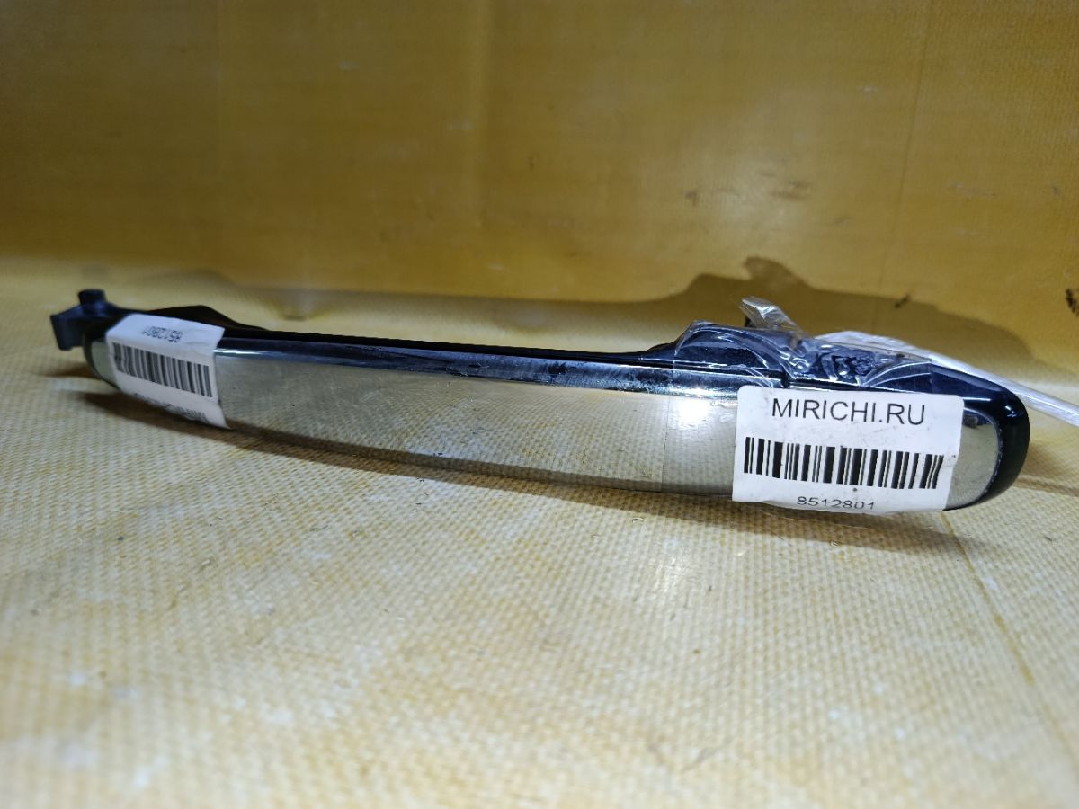 Ручка двери на Toyota Voxy ZRR70G Фото 3