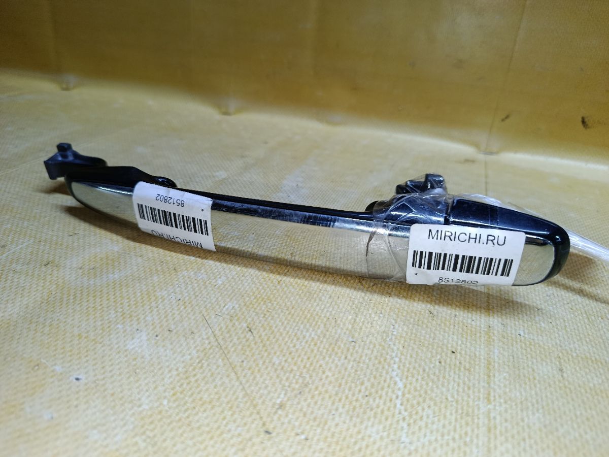 Ручка двери на Toyota Voxy ZRR70G Фото 3