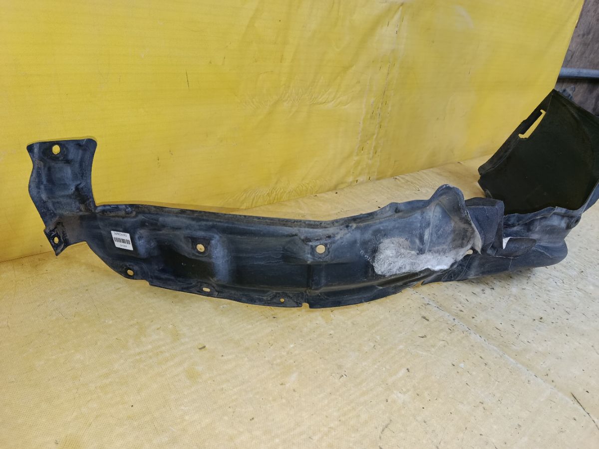 Подкрылок 53875-47030 на Toyota Prius ZVW30 2ZR-FXE Фото 7