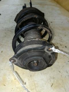 Стойка амортизатора на Toyota Voxy ZRR70G 3ZR-FAE Фото 4