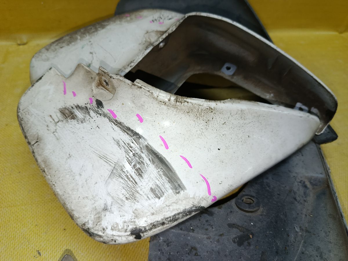 Брызговик на Mazda Demio DW3W Фото 4