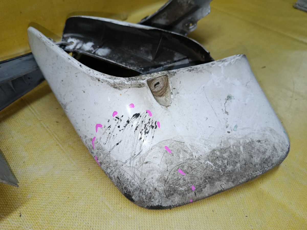 Брызговик на Mazda Demio DW3W Фото 5