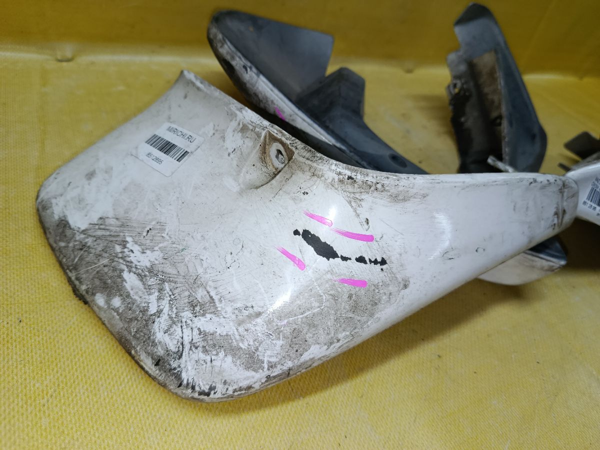 Брызговик на Mazda Demio DW3W Фото 7