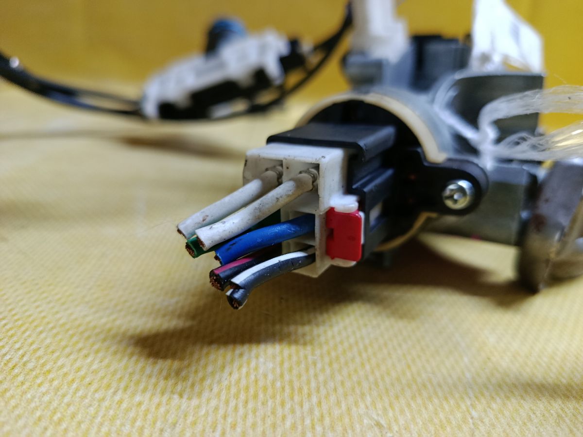 Замок зажигания на Mazda Demio DW3W Фото 7