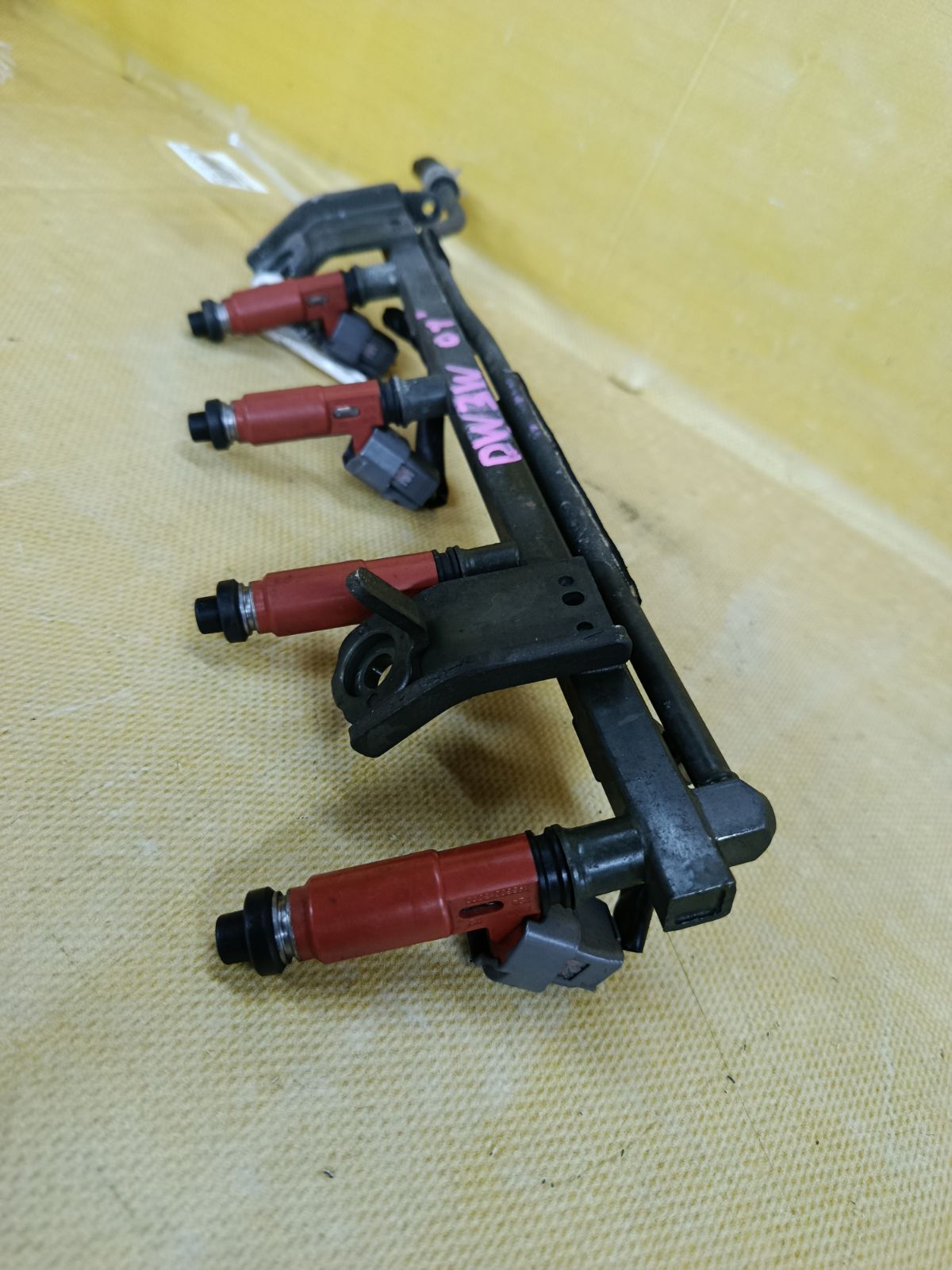 Форсунка инжекторная на Mazda Demio DW3W B3-ME Фото 7