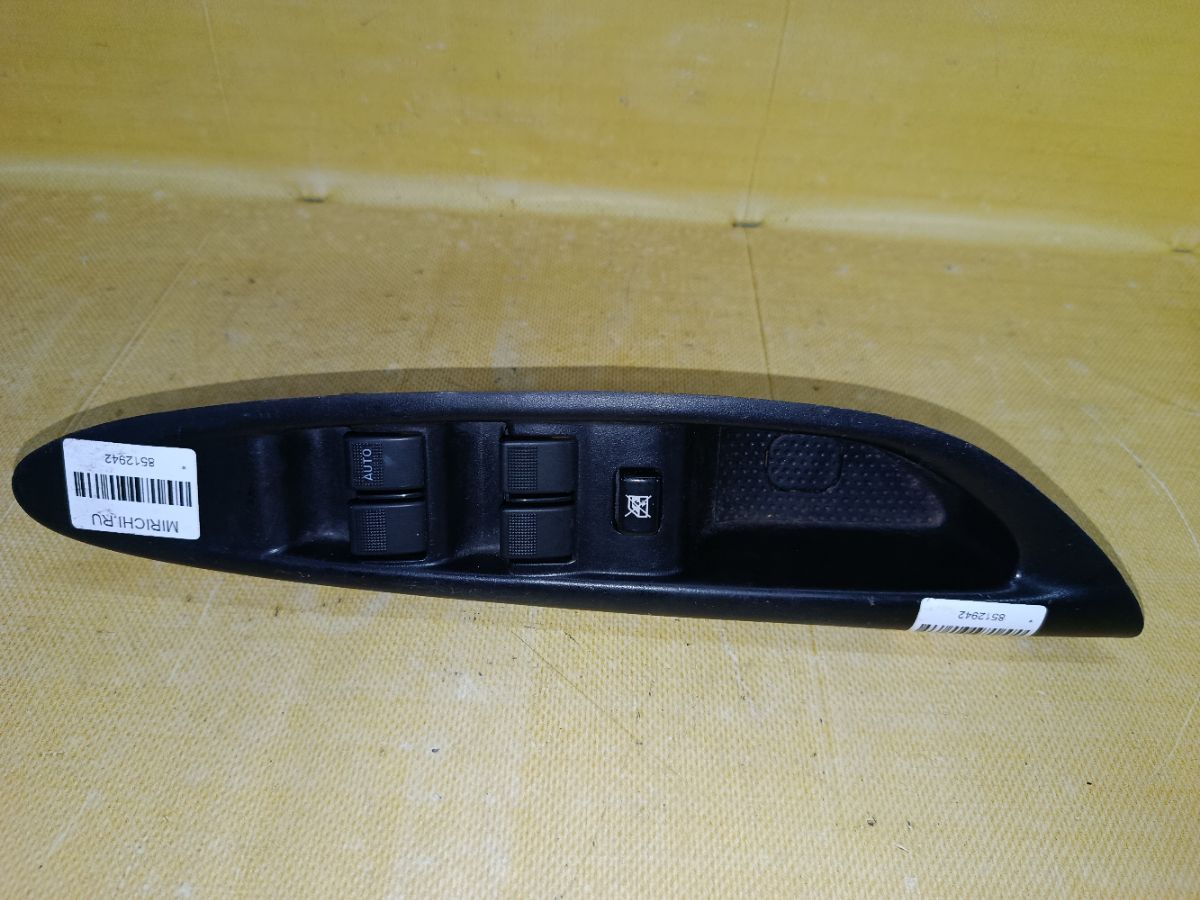 Блок упр-я стеклоподъемниками L120-66-350 на Mazda Mpv LW3W Фото 3