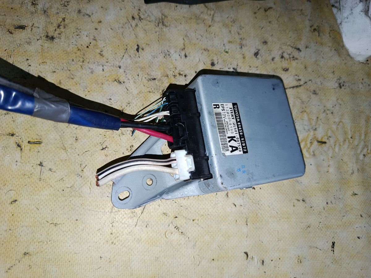 Рулевая колонка на Toyota Aqua NHP10 Фото 9