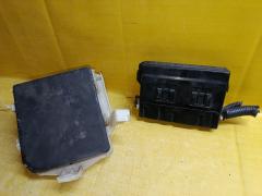 Блок предохранителей на Nissan Note E11 HR15DE Фото 3