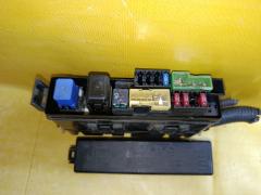 Блок предохранителей на Nissan Note E11 HR15DE Фото 4