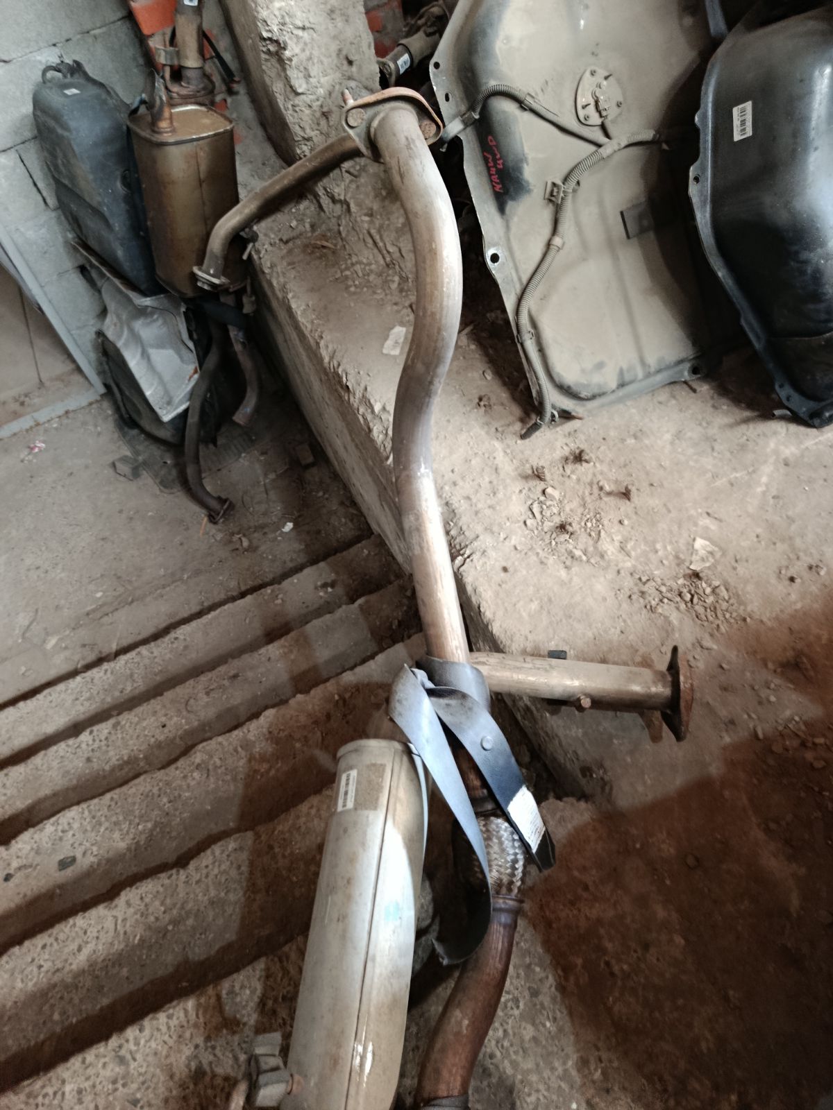 Глушитель на Nissan Serena C26 MR20DD Фото 9