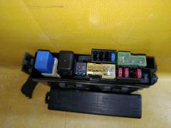 Блок предохранителей на Nissan Note E11 HR15DE Фото 3