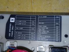 Блок предохранителей на Nissan Note E11 HR15DE Фото 5