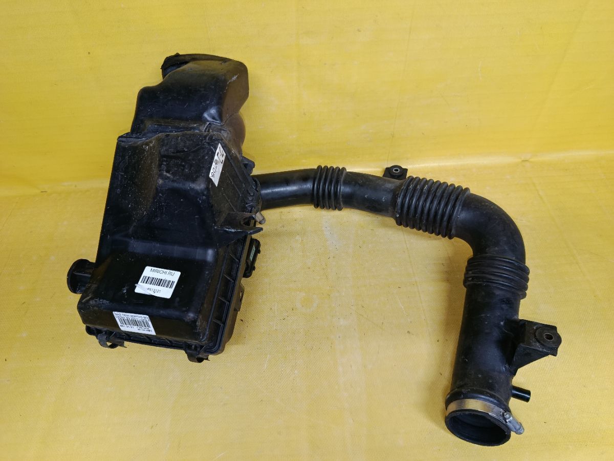 Корпус воздушного фильтра на Mazda Demio DW3W B3 Фото 4