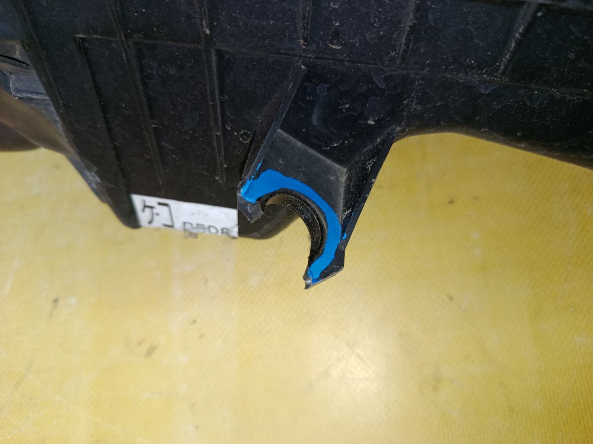 Корпус воздушного фильтра на Mazda Demio DW3W B3 Фото 10