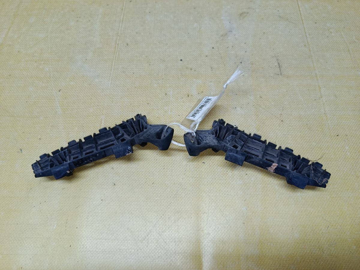 Крепление бампера на Honda N-Box JF1 Фото 3