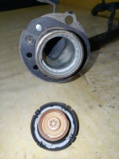 Заливная горловина топливного бака на Mazda Mpv LW3W L3 Фото 5