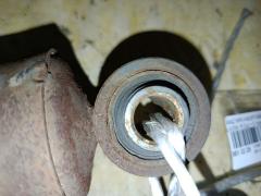 Амортизатор LE3128700C на Mazda Mpv LW3W Фото 6