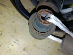 Амортизатор LE3128700C на Mazda Mpv LW3W Фото 8