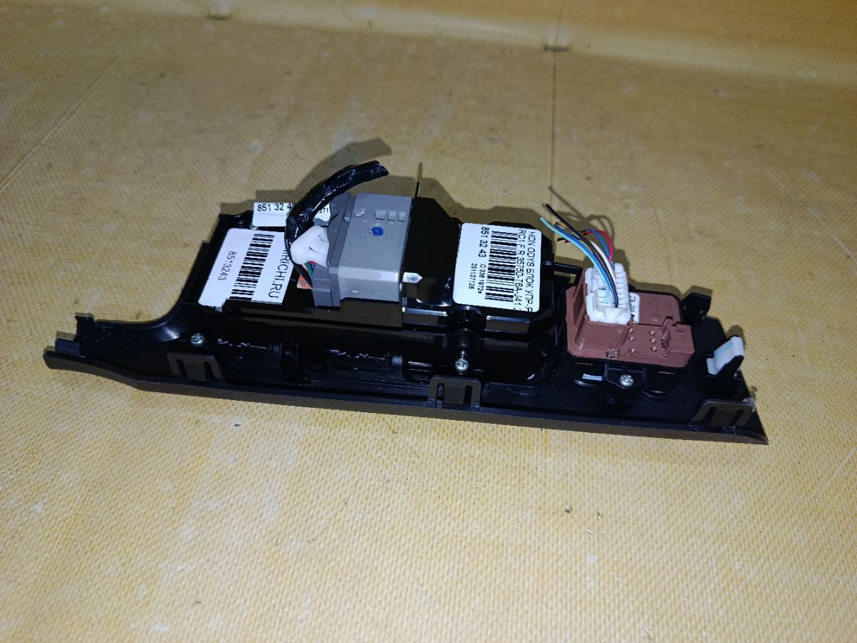 Блок упр-я стеклоподъемниками 35750-T6A-J41 на Honda Odyssey RC1 Фото 5