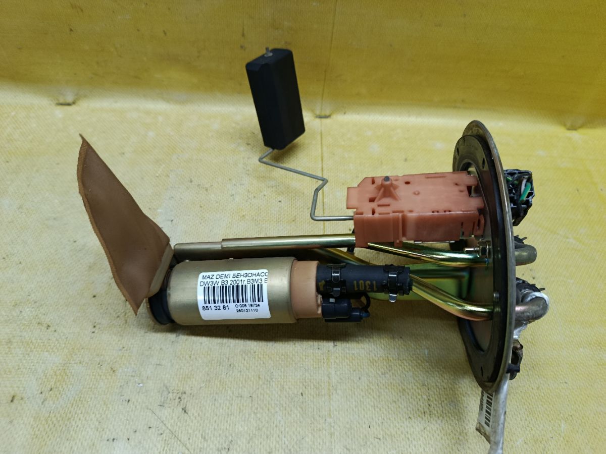 Бензонасос на Mazda Demio DW3W B3 Фото 3