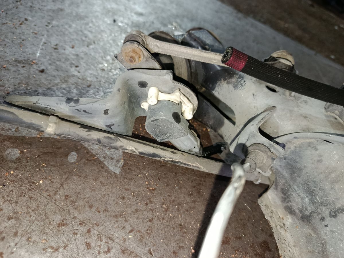 Балка подвески на Honda N-Box JF1 S07A Фото 7