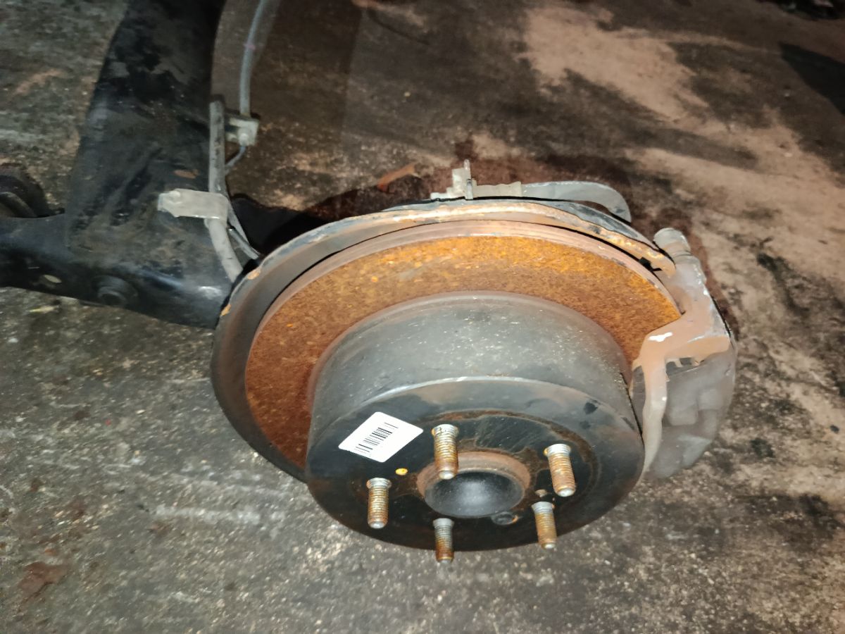 Балка подвески на Toyota Voxy ZRR70G 3ZR-FAE Фото 6